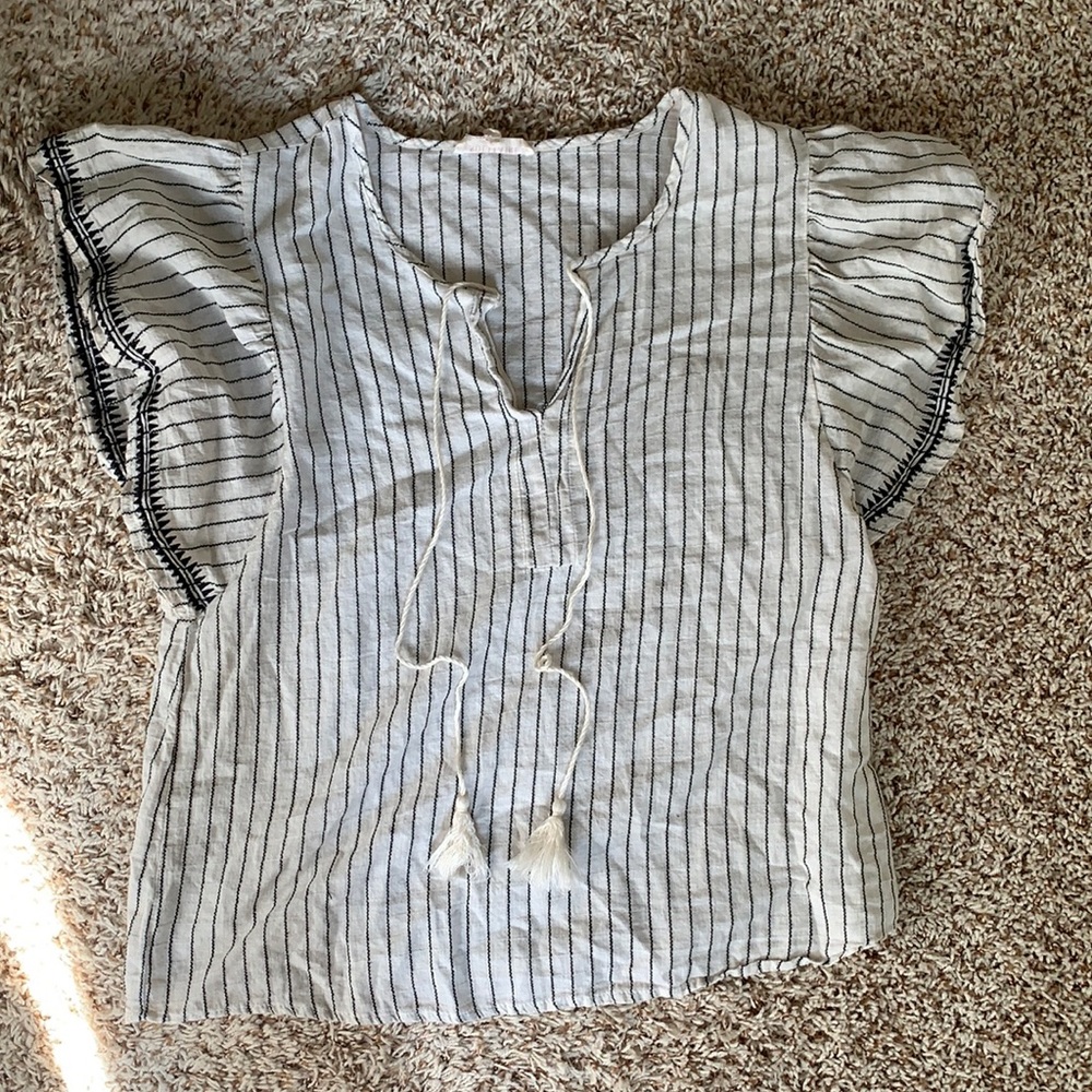 Boutique shirt size L with tassel detail